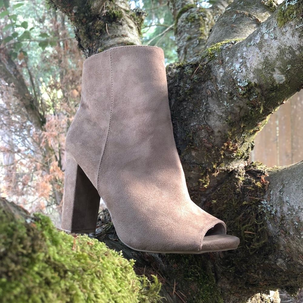 Open toe heeled tan boots